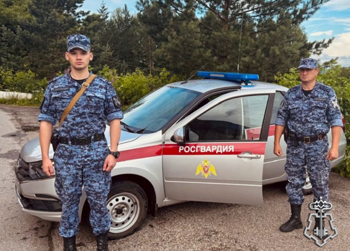 Кузбасские росгвардейцы вернули домой подростка, который хотел уехать в другой город без предупреждения