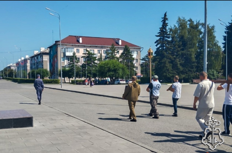 Росгвардейцы обеспечили охрану общественного порядка во время проведения Крестного хода в Белове