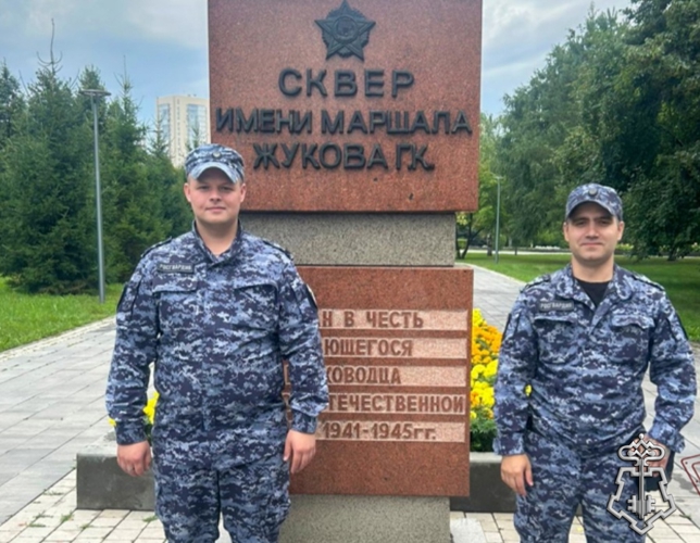 Сотрудники Росгвардии обеспечили безопасность граждан в День ВДВ в городах Кузбасса