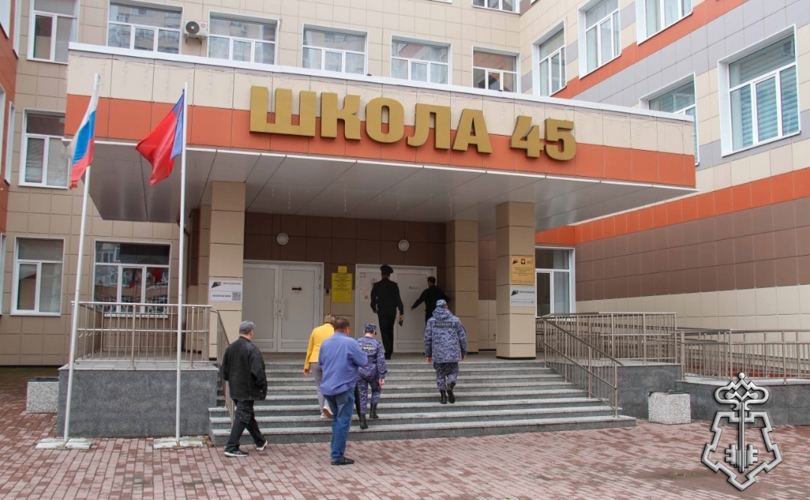 Росгвардия усиливает меры безопасности в школах Кузбасса в преддверии учебного года