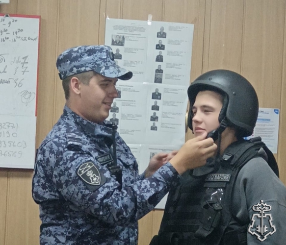 В Таштаголе школьникам рассказали о службе в Росгвардии и наследии генерала Яковлева