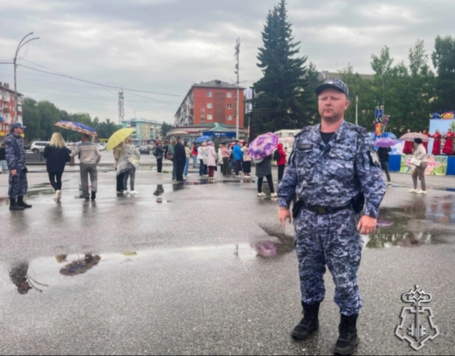 Росгвардия обеспечила порядок на праздничных мероприятиях в Кузбассе