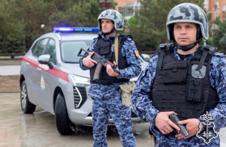 Кемеровские росгвардейцы задержали участников конфликта, избивших горожанина в магазине