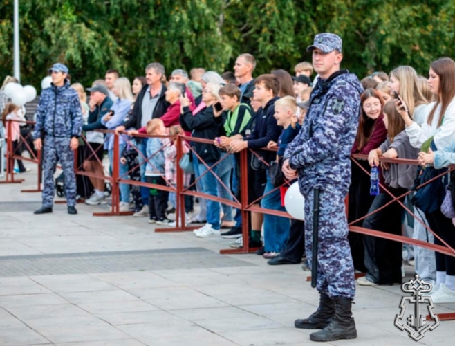 Сотрудники Росгвардии обеспечили безопасность празднования Дня шахтёра в Кузбассе