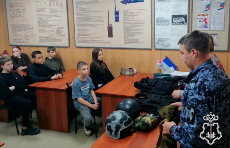 День открытых дверей для школьников прошёл в таштагольском филиале вневедомственной охраны Росгвардии