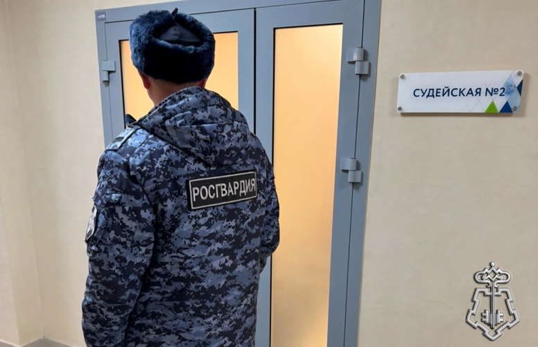 Росгвардейцы обеспечили порядок на матче чемпионата России по хоккею с мячом в Кемерове