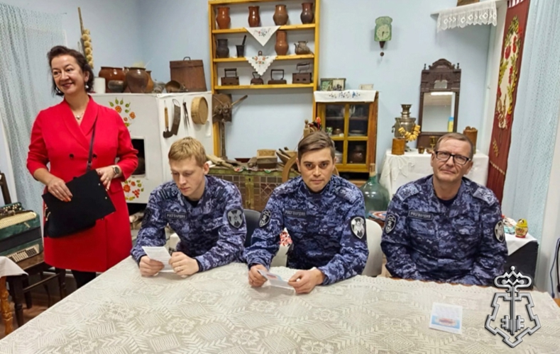 Кузбасские росгвардейцы приняли участие в патриотическом часе