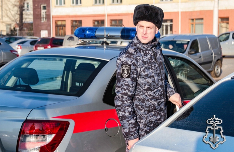 Росгвардейцы задержали предполагаемого виновника в повреждении чужого имущества
