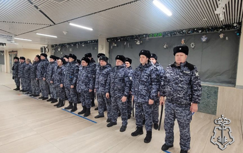Росгвардейцы обеспечили безопасность спортсменов и зрителей во время матча Чемпионата России по хоккею с мячом