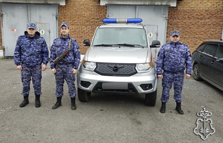 Росгвардейцы задержали подозреваемого в повреждении общественного транспорта