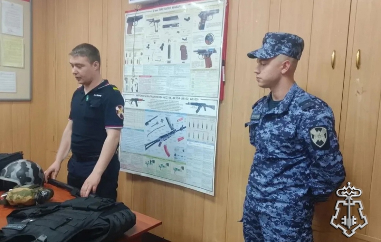 Таштагольские первоклассники провели день с сотрудниками Росгвардии