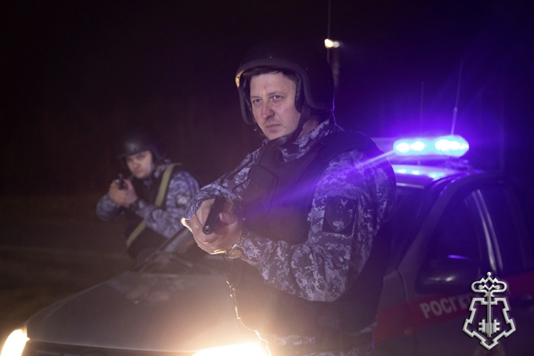 Росгвардейцы задержали дебошира на территории автозаправочной станции