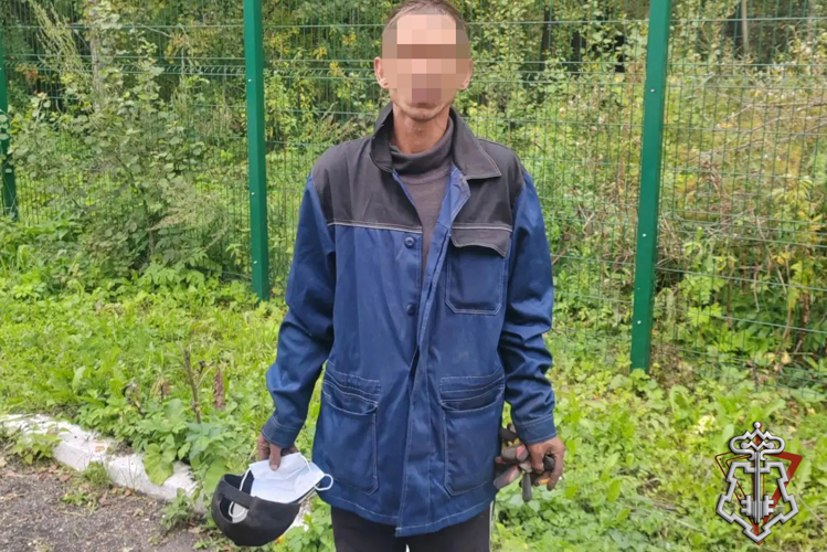 В Анжеро-Судженске росгвардейцы оказали содействие в задержании похитителя электроинструментов из гаража