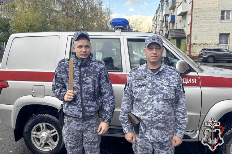 Росгвардейцы вернули матери пропавшего 12-летнего мальчика